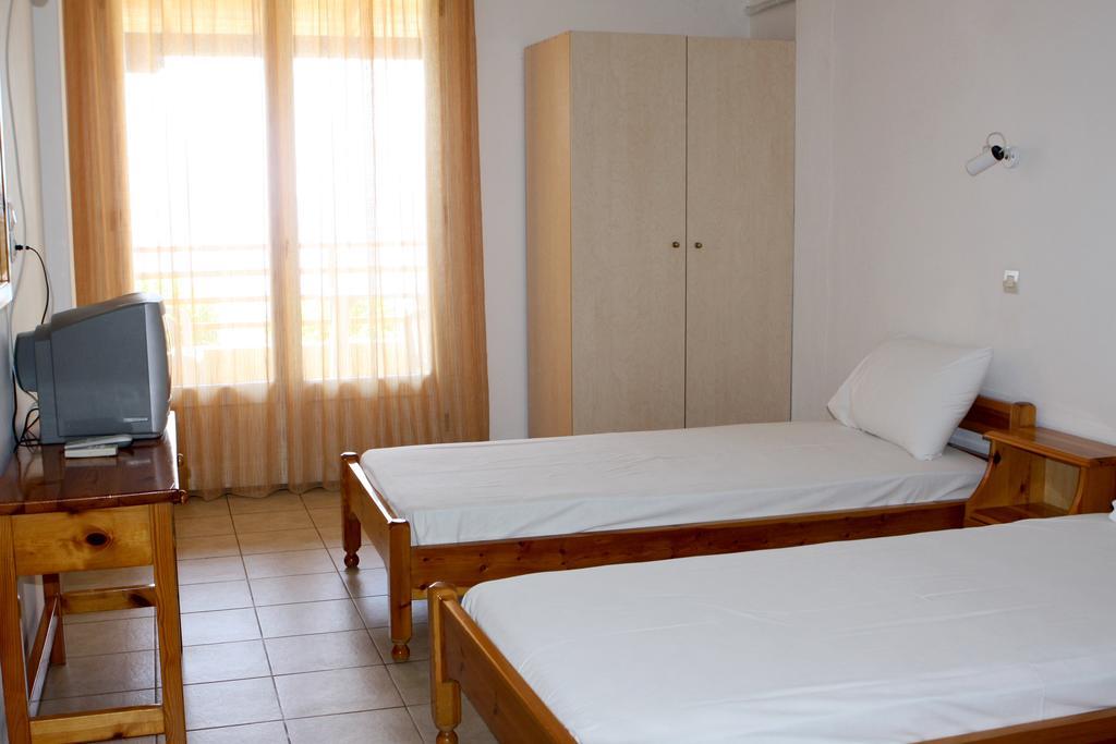 Отель Ostria Патитири Номер фото
