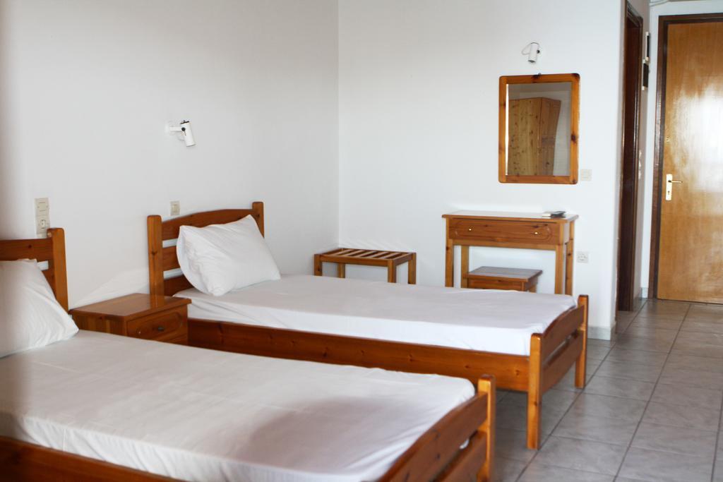 Отель Ostria Патитири Номер фото